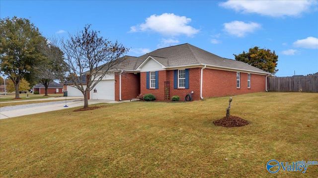 207 Steppe Court, Huntsville, AL 35811