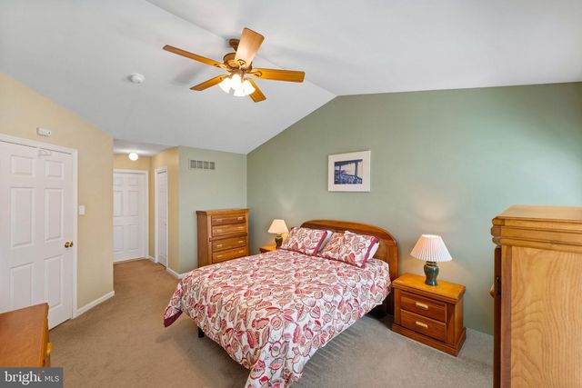 136 SUNNYHILL DR, Exton, PA 19341