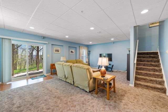 136 SUNNYHILL DR, Exton, PA 19341