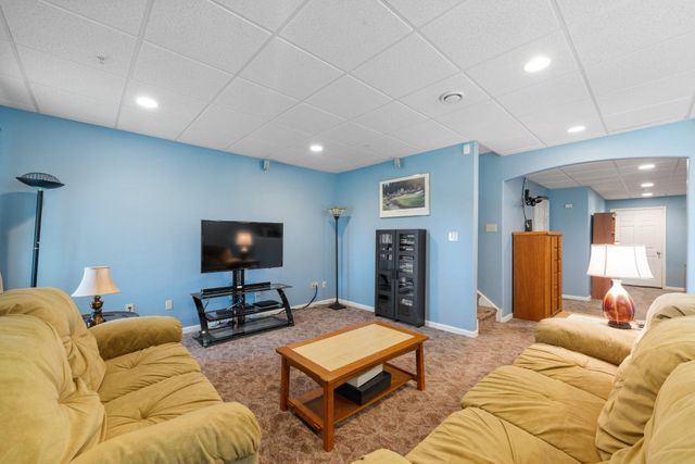 136 SUNNYHILL DR, Exton, PA 19341