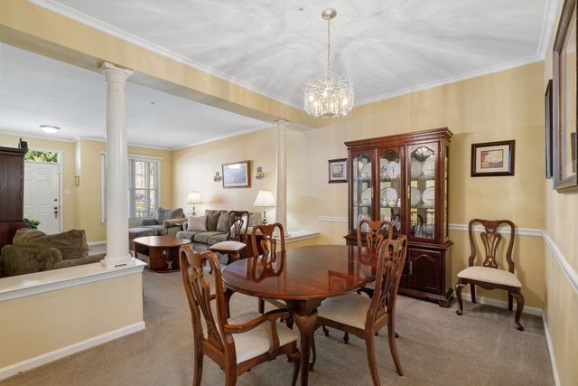 136 SUNNYHILL DR, Exton, PA 19341