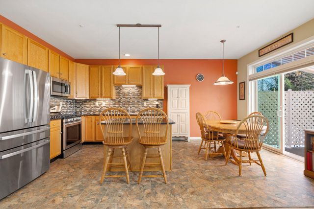 136 SUNNYHILL DR, Exton, PA 19341