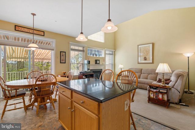 136 SUNNYHILL DR, Exton, PA 19341