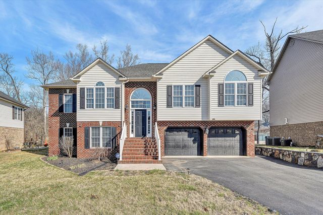 1334 MILLER'S LANDING CIR, Roanoke, VA 24019