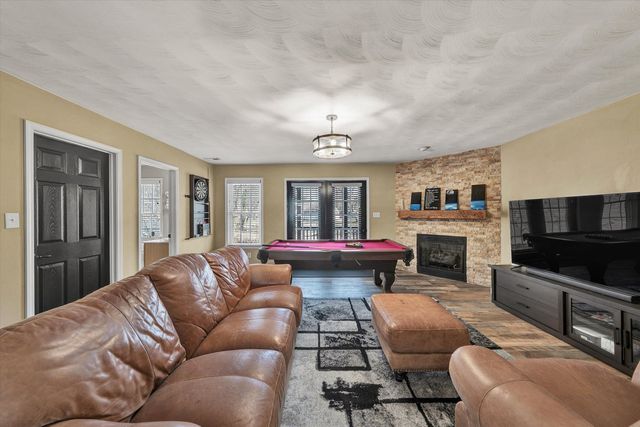 1334 MILLER'S LANDING CIR, Roanoke, VA 24019