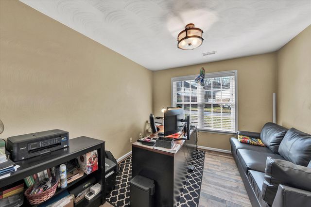 1334 MILLER'S LANDING CIR, Roanoke, VA 24019