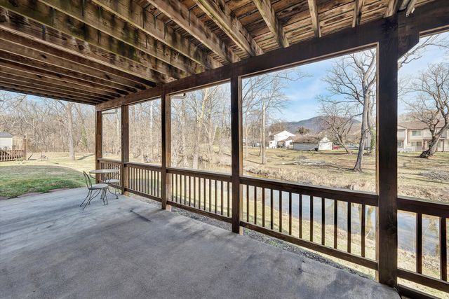 1334 MILLER'S LANDING CIR, Roanoke, VA 24019