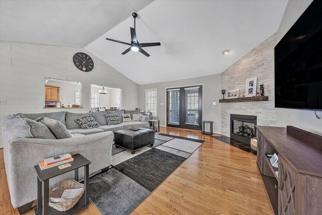 1334 MILLER'S LANDING CIR, Roanoke, VA 24019