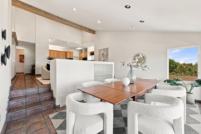 7631 Hillside Drive, La Jolla, CA 92037