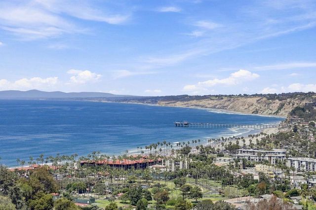 7631 Hillside Drive, La Jolla, CA 92037