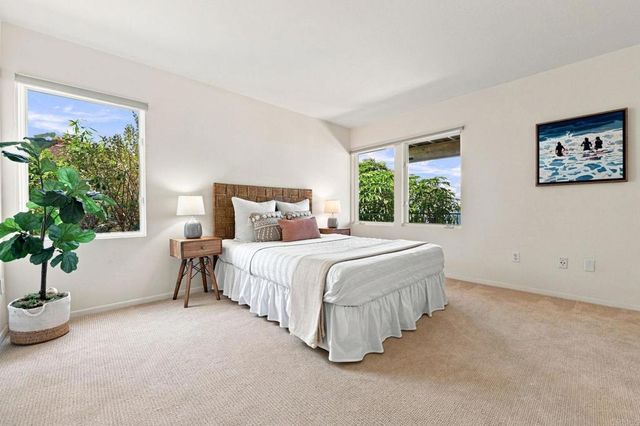 7631 Hillside Drive, La Jolla, CA 92037