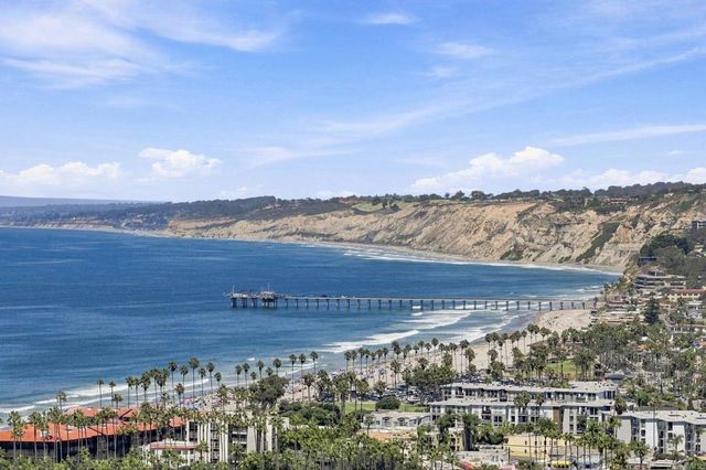 7631 Hillside Drive, La Jolla, CA 92037