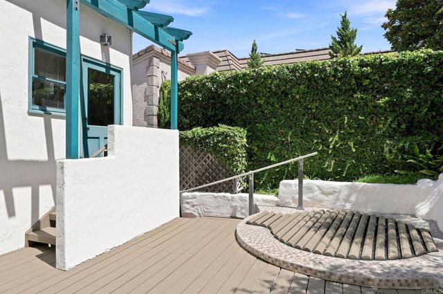 7631 Hillside Drive, La Jolla, CA 92037