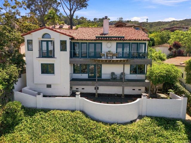 7631 Hillside Drive, La Jolla, CA 92037