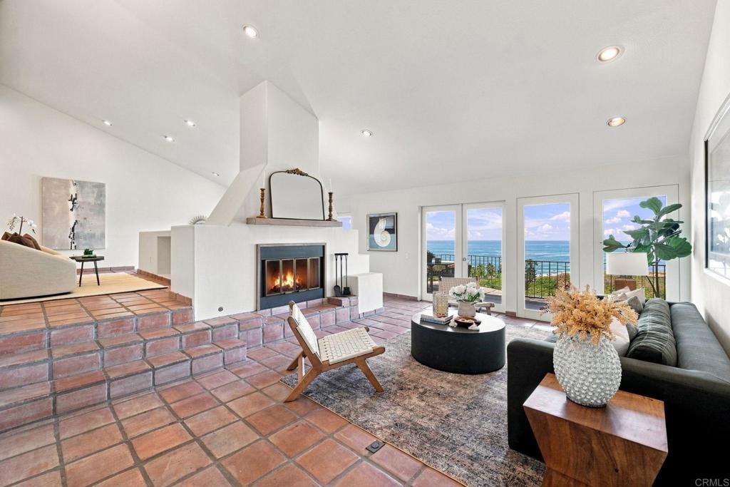 7631 Hillside Drive, La Jolla, CA 92037 — photo 5
