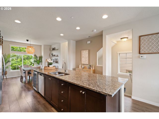 28542 Sw VILLEBOIS Dr, Wilsonville, OR 97070