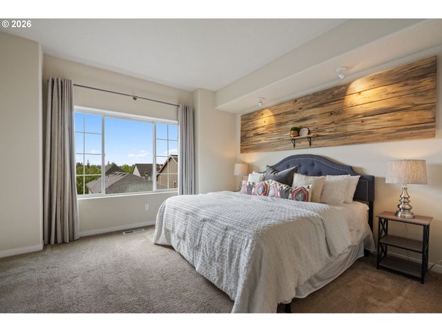 28542 Sw VILLEBOIS Dr, Wilsonville, OR 97070