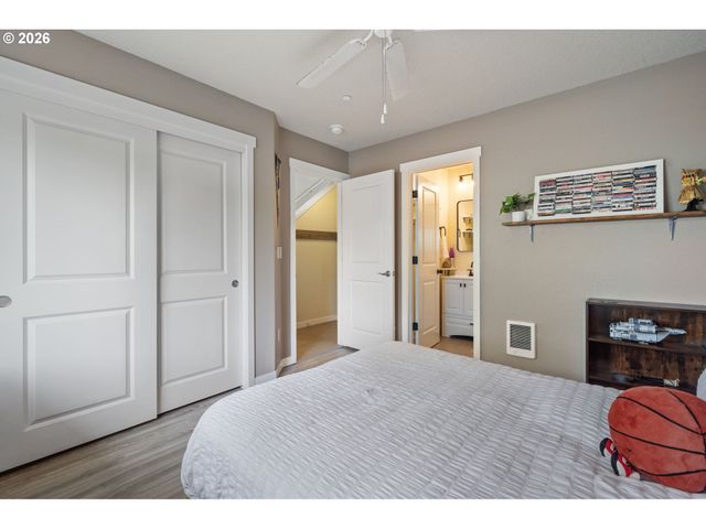 28542 Sw VILLEBOIS Dr, Wilsonville, OR 97070