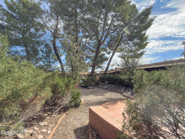 2860 N Beverly Avenue, Tucson, AZ 85712