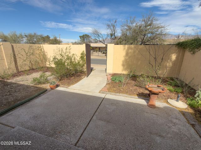 2860 N Beverly Avenue, Tucson, AZ 85712