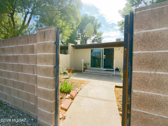 2860 N Beverly Avenue, Tucson, AZ 85712