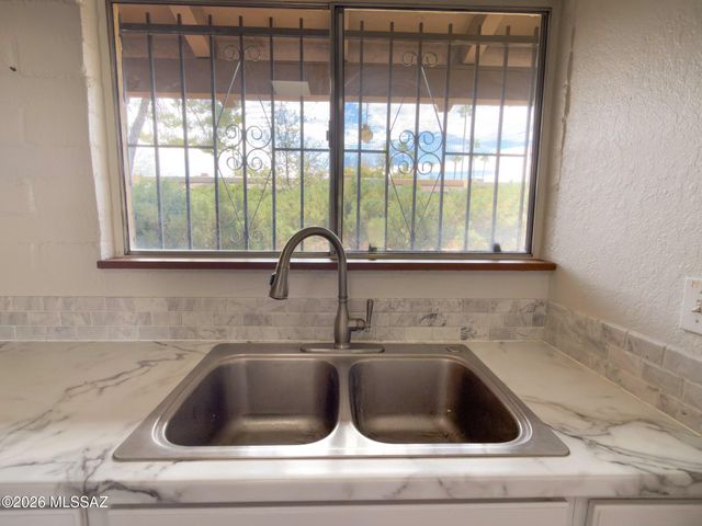 2860 N Beverly Avenue, Tucson, AZ 85712