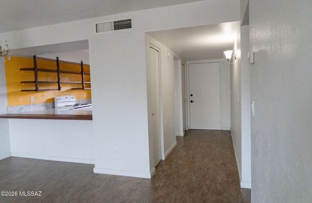 2860 N Beverly Avenue, Tucson, AZ 85712