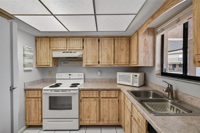 15770 WINDWARD WAY CIRCLE 2204, Fort Myers, FL 33908