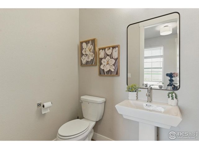 5076 Coolidge Ave, Loveland, CO 80538