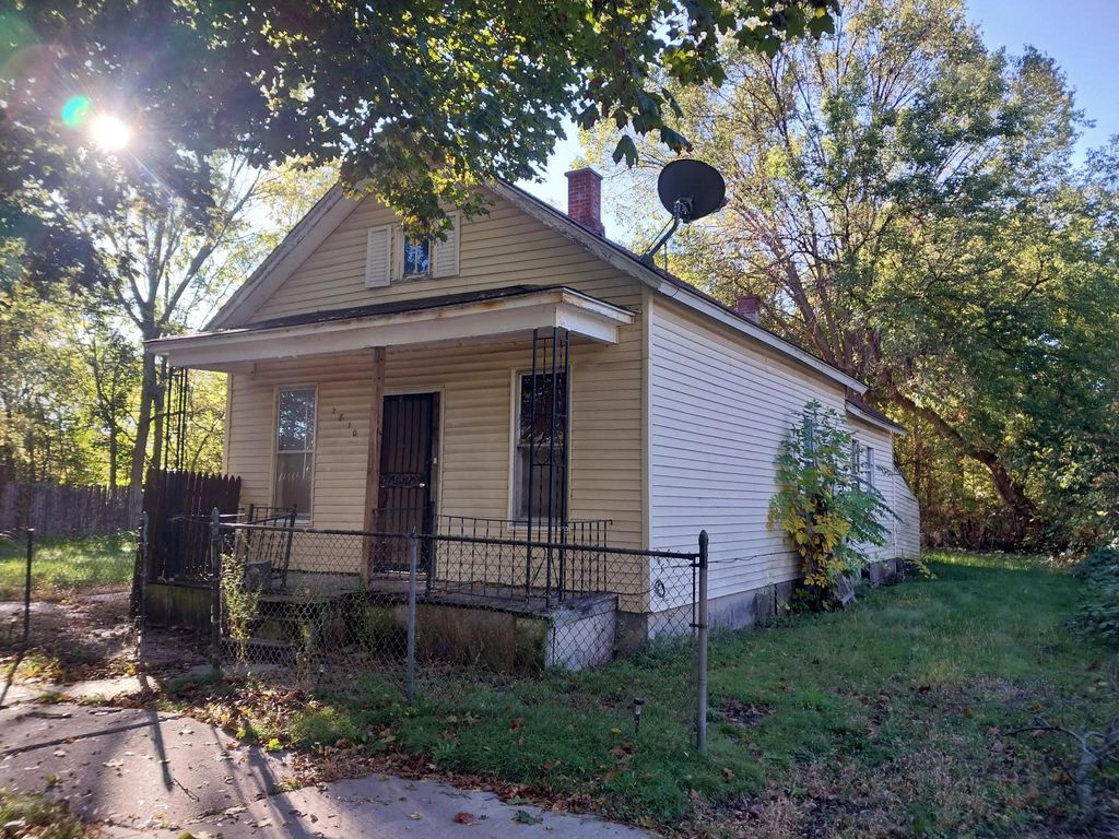 1810 Carroll Street, Saginaw, MI 48601