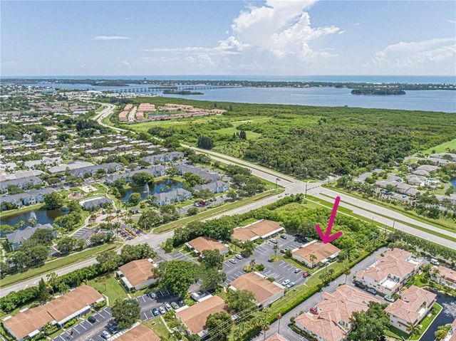441 7th Place 441, Vero Beach, FL 32962