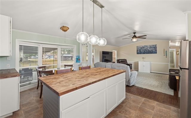 868 Fm 888, Mathis, TX 78368