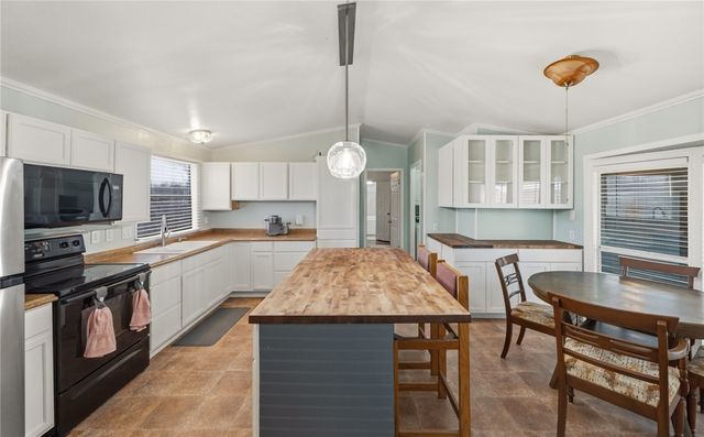 868 Fm 888, Mathis, TX 78368