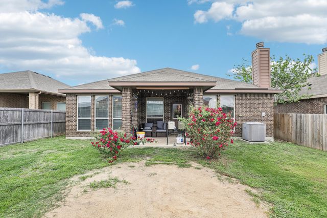 5913 Comanche Peak Drive, Fort Worth, TX 76179