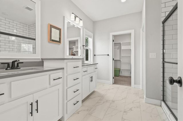 9020 SE 2nd Street, Blue Springs, MO 64064