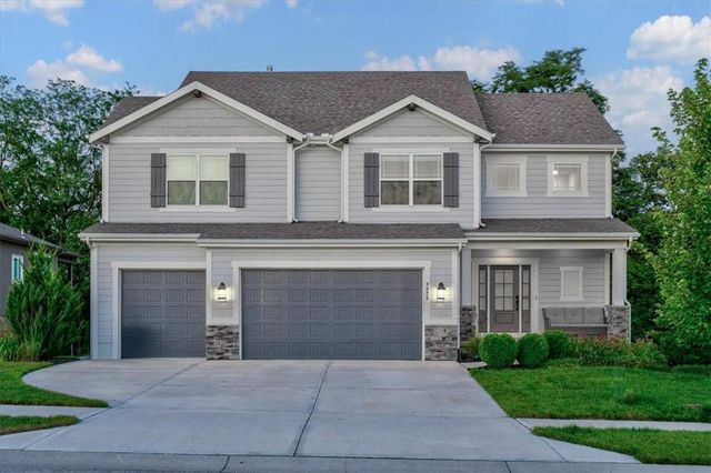 9020 SE 2nd Street, Blue Springs, MO 64064