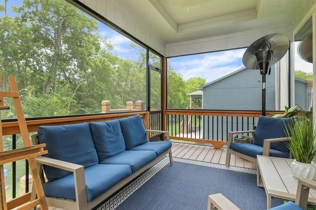 9020 SE 2nd Street, Blue Springs, MO 64064