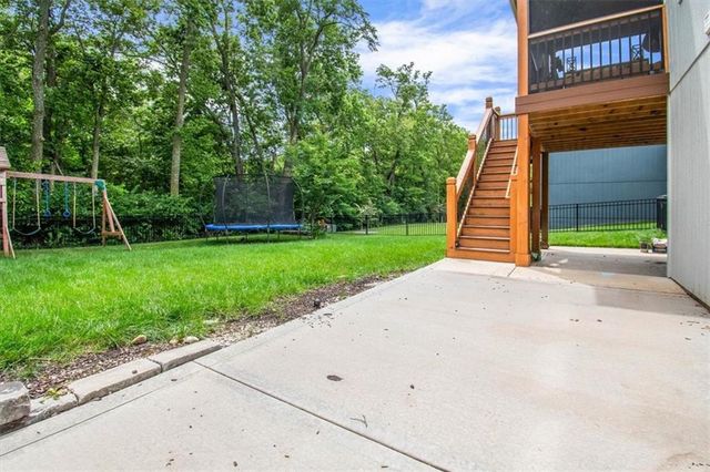 9020 SE 2nd Street, Blue Springs, MO 64064