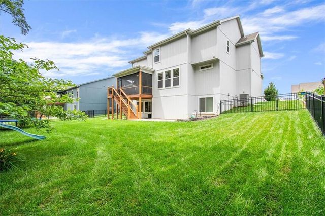 9020 SE 2nd Street, Blue Springs, MO 64064