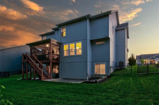 9020 SE 2nd Street, Blue Springs, MO 64064