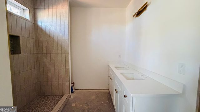 8060 Nevo Road, Hiram, GA 30141