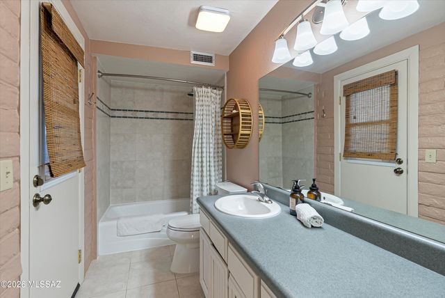 6532 N Burro Creek Place, Tucson, AZ 85718