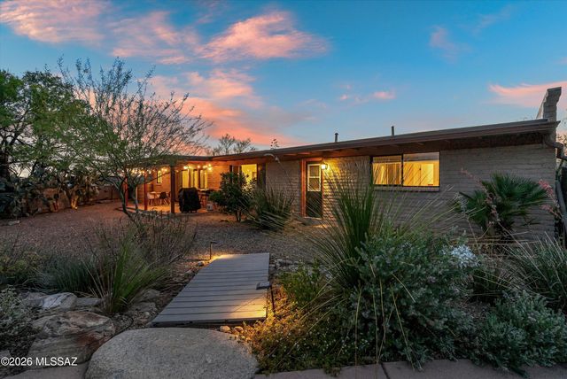 6532 N Burro Creek Place, Tucson, AZ 85718