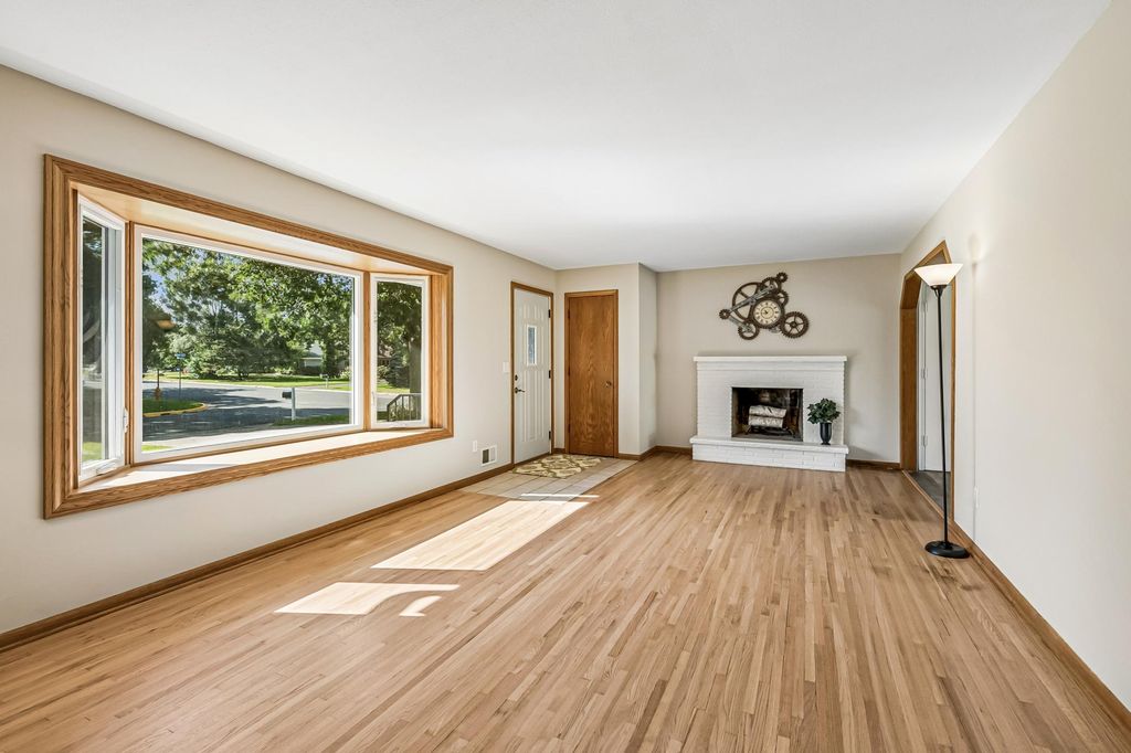 91 65 1/2 Way NE, Fridley, MN 55432 — photo 5