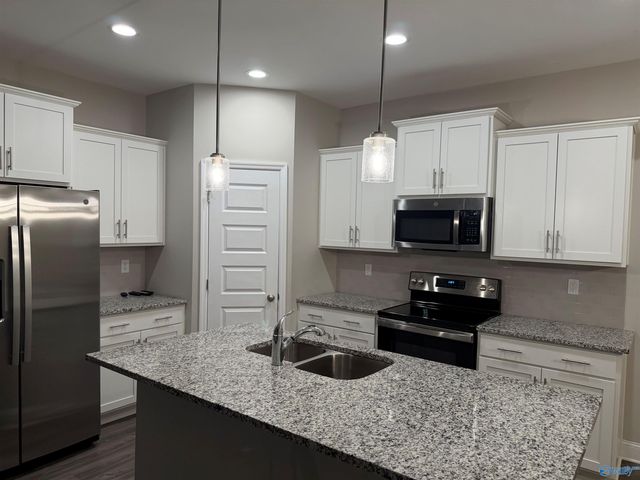 425 Ronnie Drive, Hartselle, AL 35640