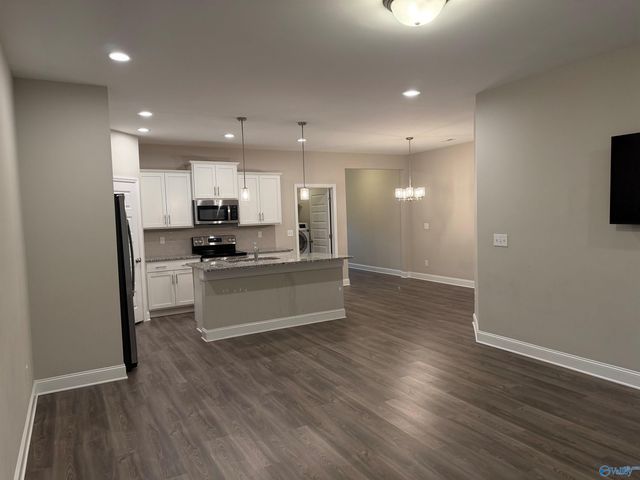 425 Ronnie Drive, Hartselle, AL 35640