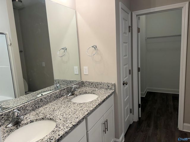 425 Ronnie Drive, Hartselle, AL 35640