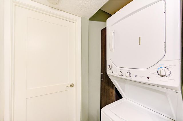 3224 Timmons Lane 155, Houston, TX 77027