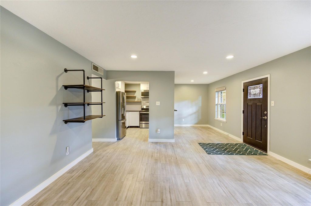 3224 Timmons Lane 155, Houston, TX 77027