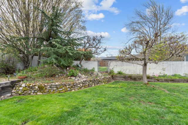 816 Voris Avenue, Ashland, OR 97520